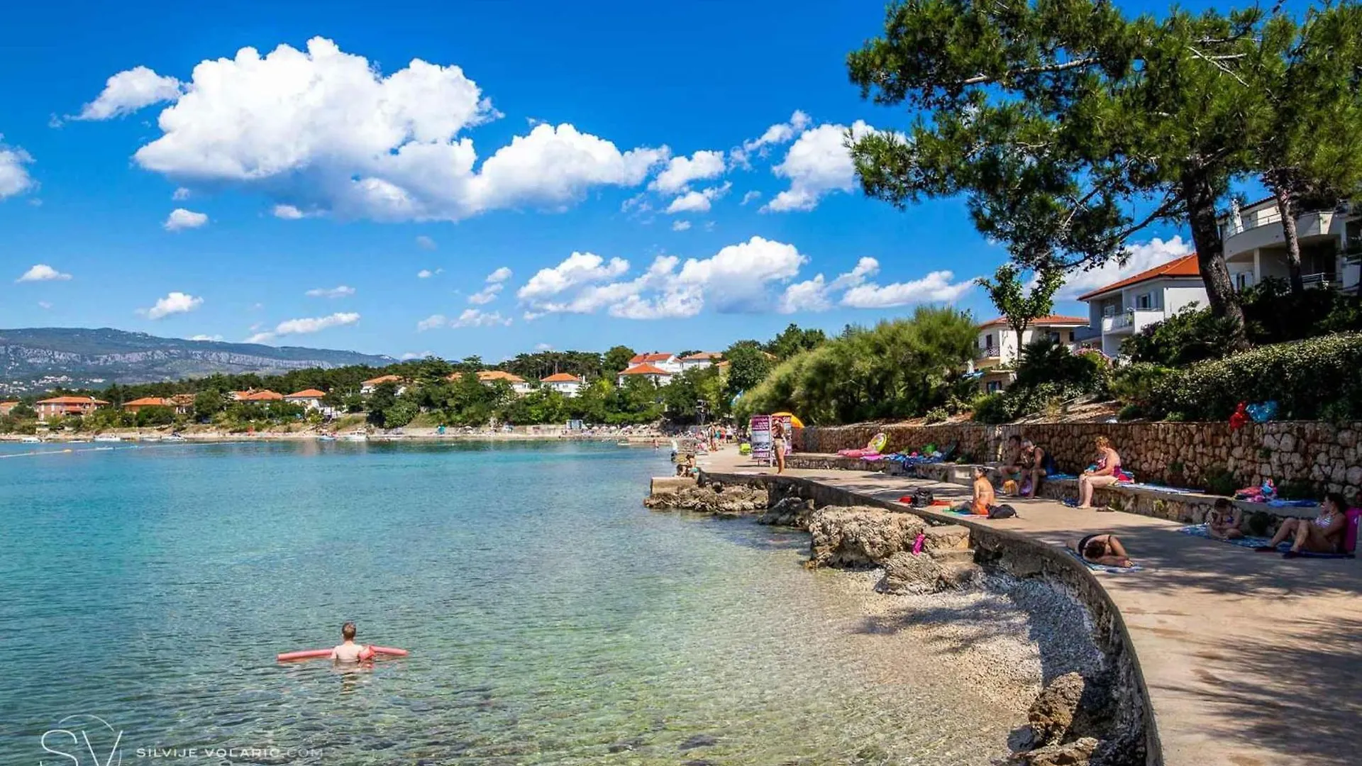 Apartment In Silo/Insel Krk 13547
